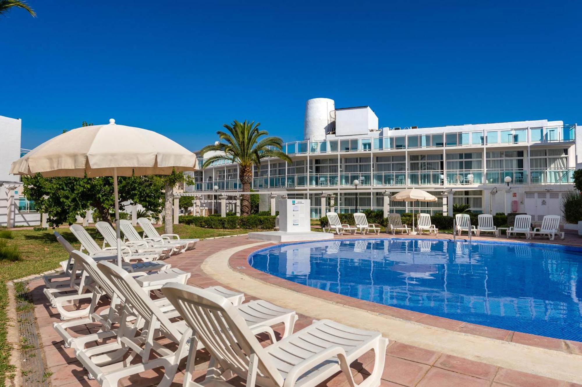 Aparthotel Vibra Club Maritim Sant Antoni de Portmany Екстериор снимка