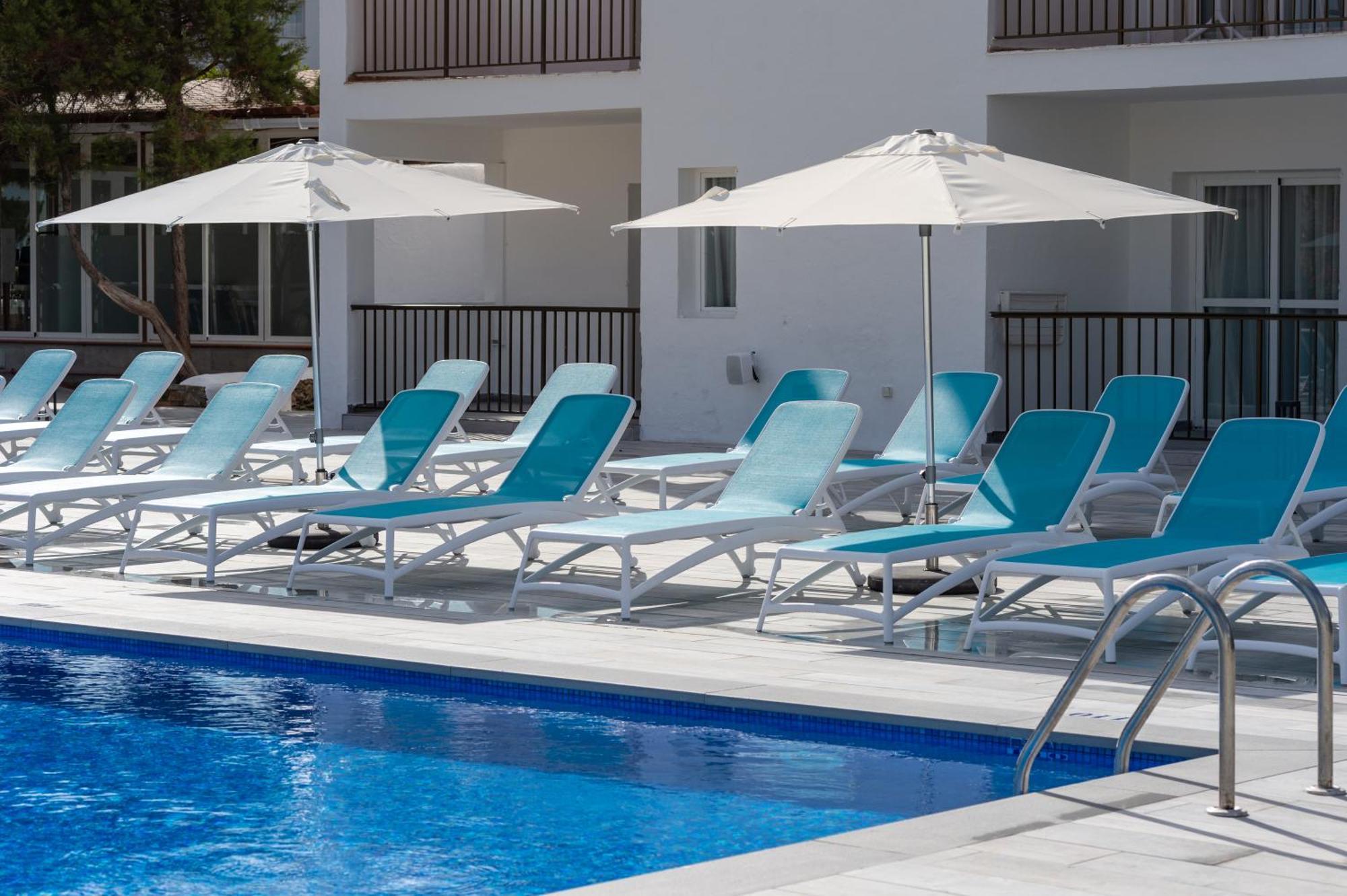 Aparthotel Vibra Club Maritim Sant Antoni de Portmany Екстериор снимка