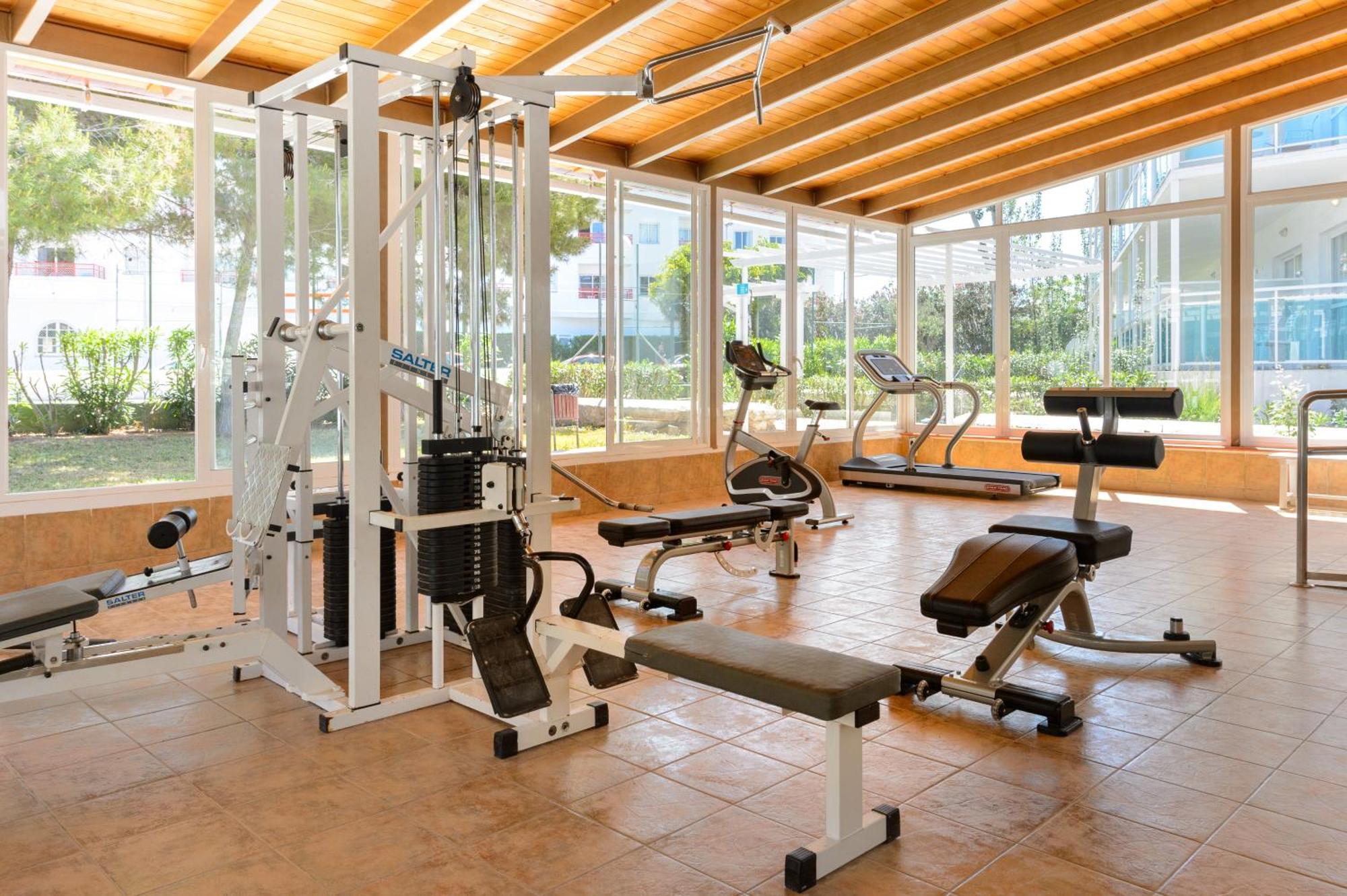 Aparthotel Vibra Club Maritim Sant Antoni de Portmany Екстериор снимка