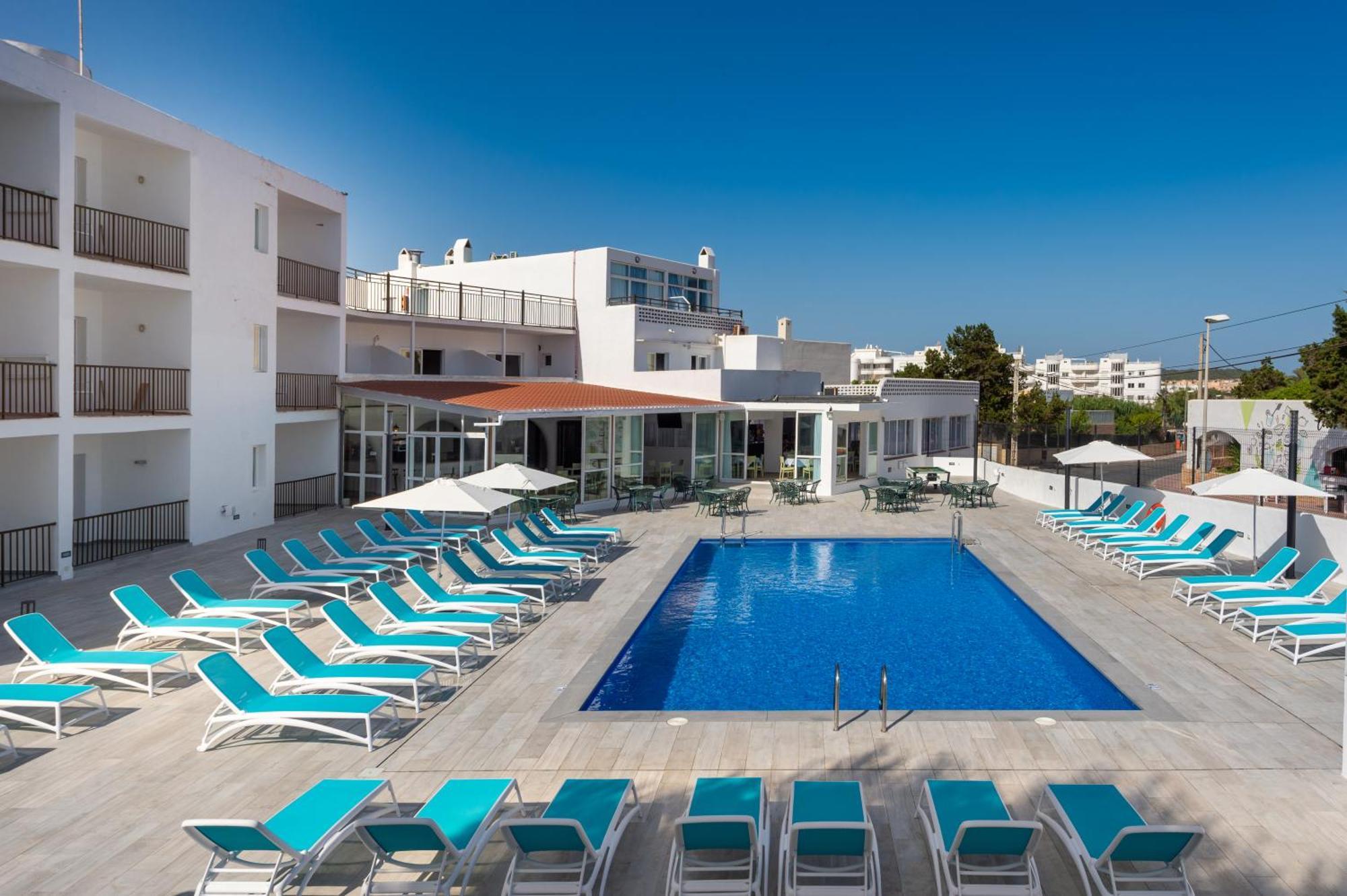 Aparthotel Vibra Club Maritim Sant Antoni de Portmany Екстериор снимка