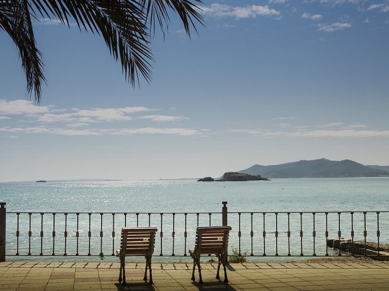 Aparthotel Vibra Club Maritim Sant Antoni de Portmany Екстериор снимка