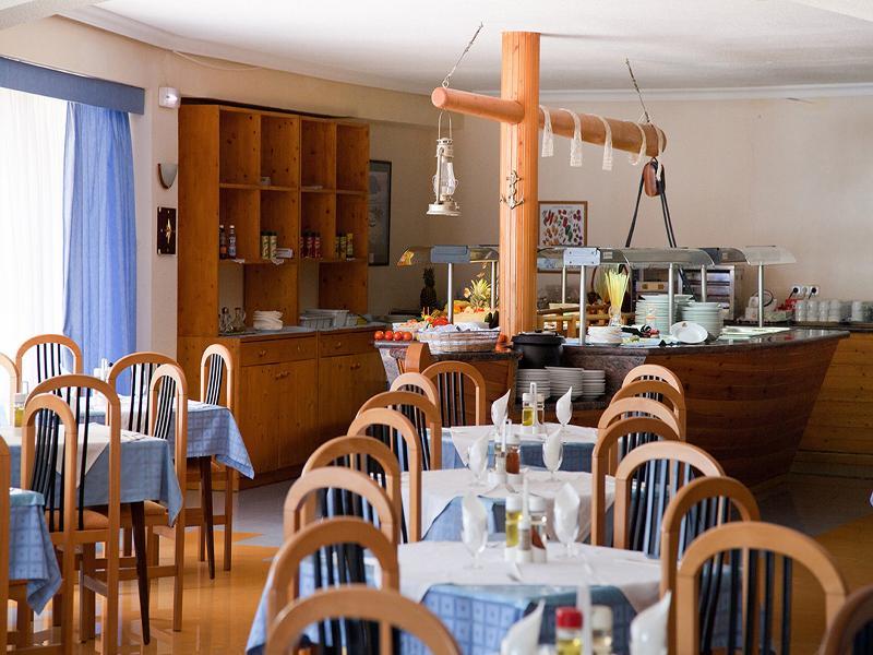 Aparthotel Vibra Club Maritim Sant Antoni de Portmany Екстериор снимка