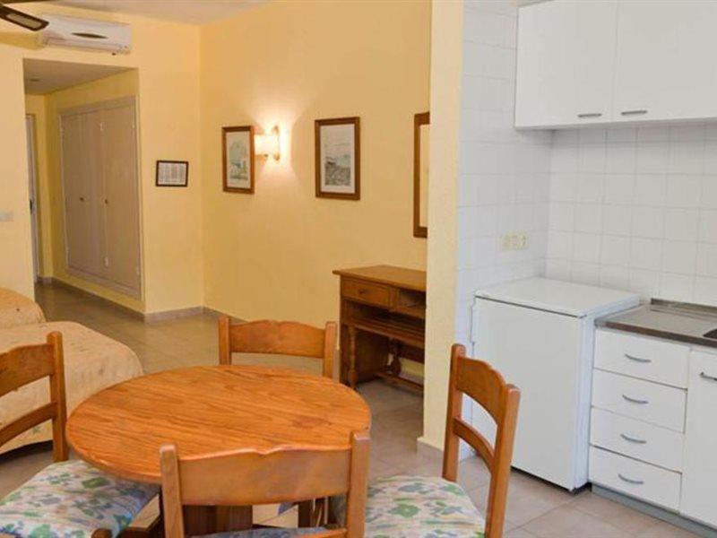 Aparthotel Vibra Club Maritim Sant Antoni de Portmany Екстериор снимка
