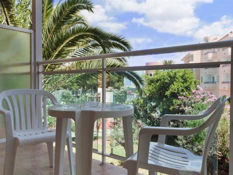 Aparthotel Vibra Club Maritim Sant Antoni de Portmany Екстериор снимка